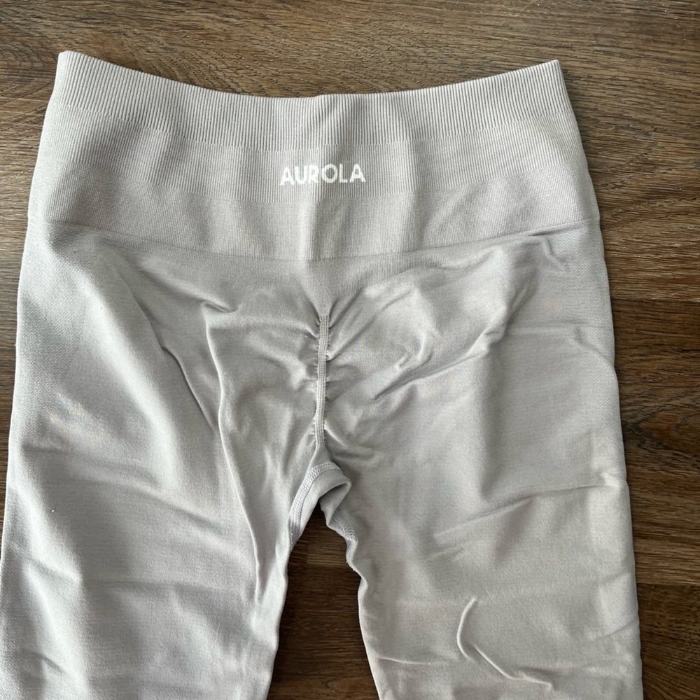 Aurola Silver Sconce Tummy Control Butt Scrunch Leggings - Picture 5 of 6